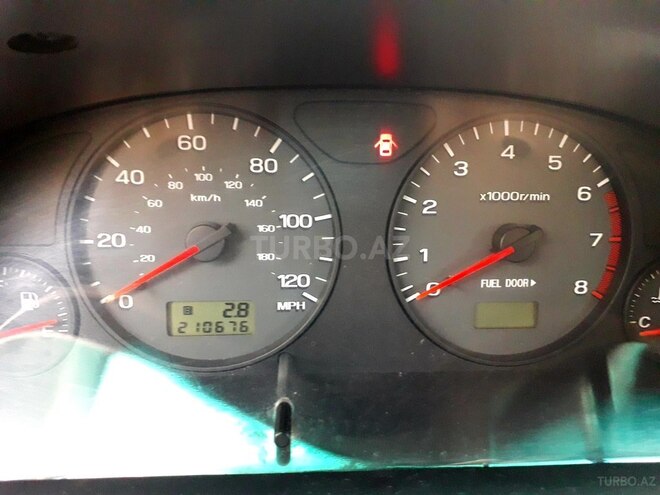 Subaru Forester 2001, 210,683 km - 2.5 l - Şəki