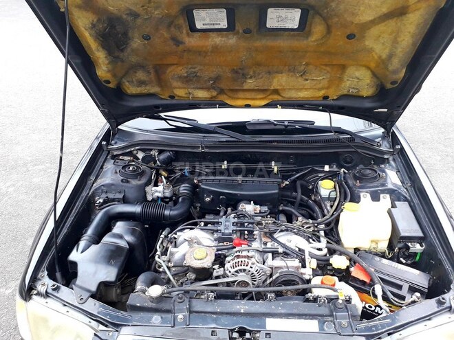 Subaru Forester 2001, 210,683 km - 2.5 l - Şəki