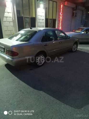 Mercedes E 240 1998, 438,000 km - 2.4 l - Bakı