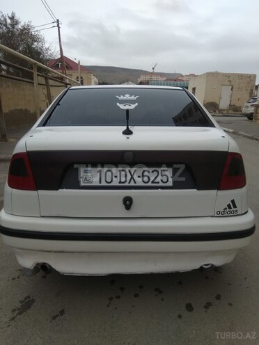 Volkswagen Polo 1995, 287,528 km - 1.6 l - Bakı