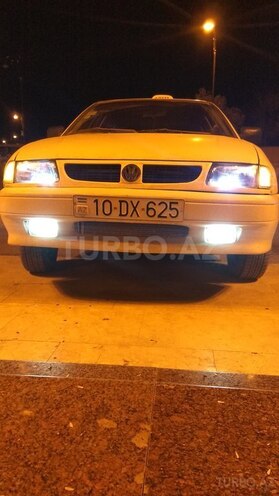 Volkswagen Polo 1995, 287,528 km - 1.6 l - Bakı