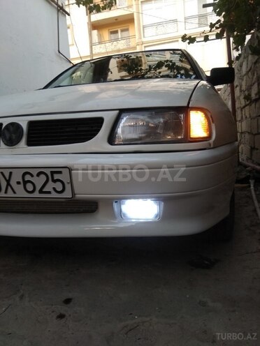 Volkswagen Polo 1995, 287,528 km - 1.6 l - Bakı
