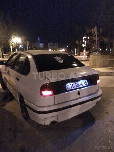 Volkswagen Polo 1995, 287,528 km - 1.6 l - Bakı
