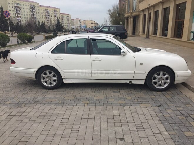 Mercedes E 220 1999, 410,000 km - 2.2 l - Bakı