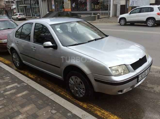 Volkswagen Bora 2003, 300,000 km - 1.6 l - Bakı