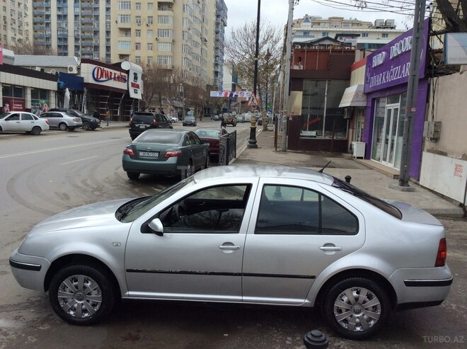 Volkswagen Bora 2003, 300,000 km - 1.6 l - Bakı