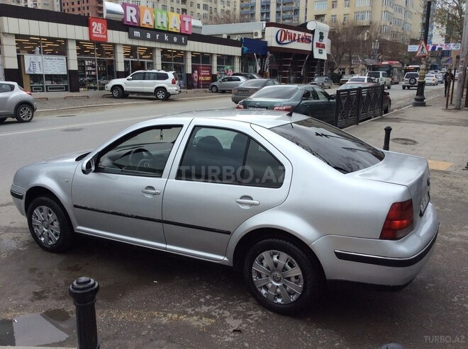 Volkswagen Bora 2003, 300,000 km - 1.6 l - Bakı