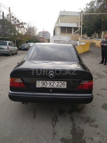 Mercedes E 200 1990, 380,000 km - 2.0 l - Bakı
