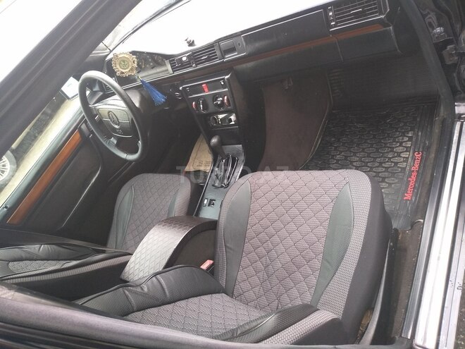 Mercedes E 200 1990, 380,000 km - 2.0 l - Bakı