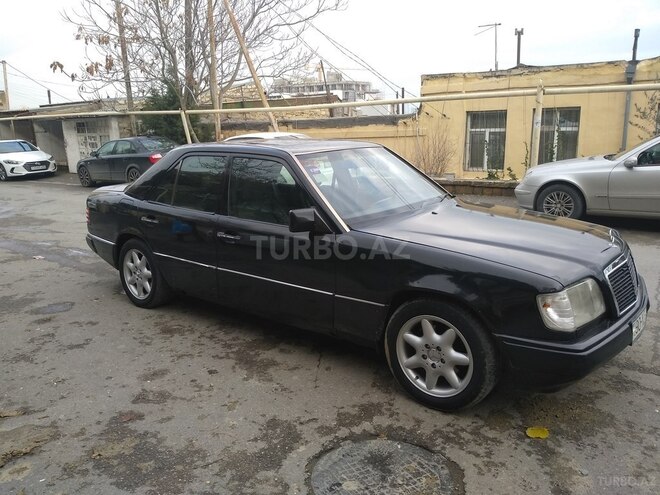 Mercedes E 200 1990, 380,000 km - 2.0 l - Bakı