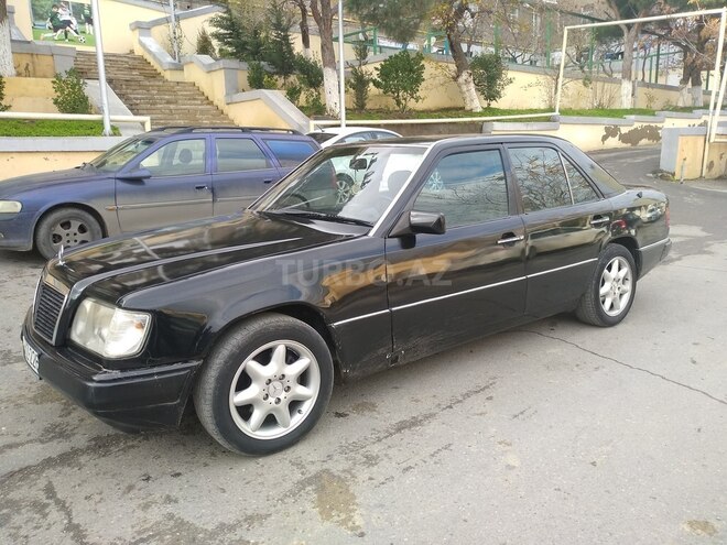 Mercedes E 200 1990, 380,000 km - 2.0 l - Bakı