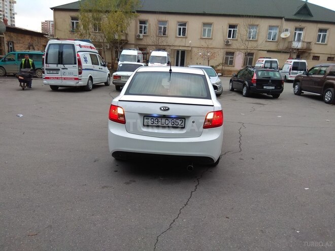 Kia Rio 2010, 220,000 km - 1.4 l - Bakı
