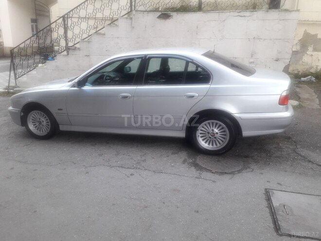 BMW 520 2001, 210,000 km - 2.2 l - Bakı