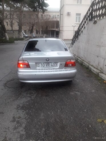 BMW 520 2001, 210,000 km - 2.2 l - Bakı