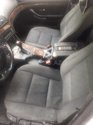 BMW 520 2001, 210,000 km - 2.2 l - Bakı