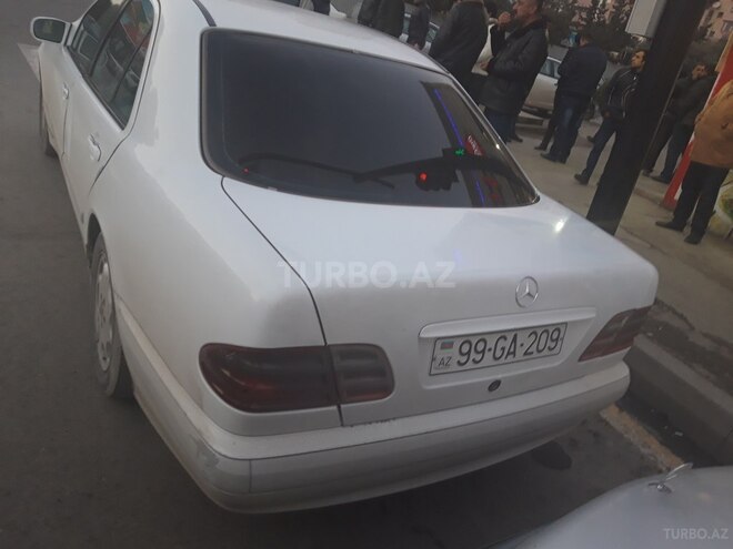 Mercedes E 320 2001, 900,000 km - 3.2 l - Bakı