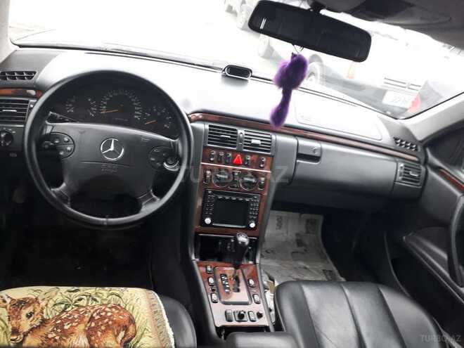 Mercedes E 270 2001, 370,000 km - 2.7 l - Yevlax