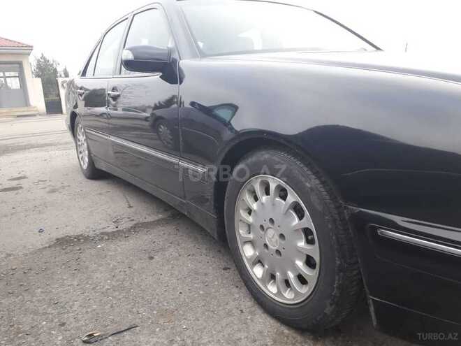 Mercedes E 270 2001, 370,000 km - 2.7 l - Yevlax