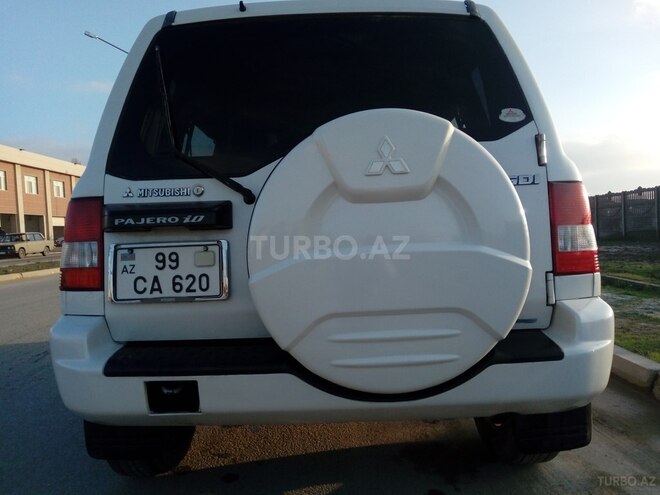 Mitsubishi Pajero io 2000, 200,000 km - 2.0 л - Bakı