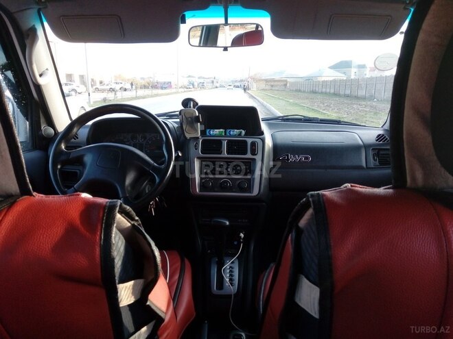 Mitsubishi Pajero io 2000, 200,000 km - 2.0 л - Bakı