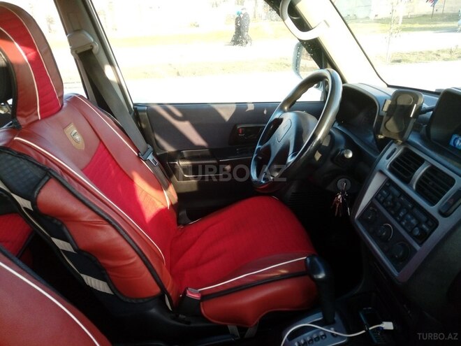 Mitsubishi Pajero io 2000, 200,000 km - 2.0 л - Bakı