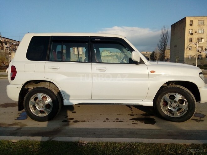 Mitsubishi Pajero io 2000, 200,000 km - 2.0 л - Bakı