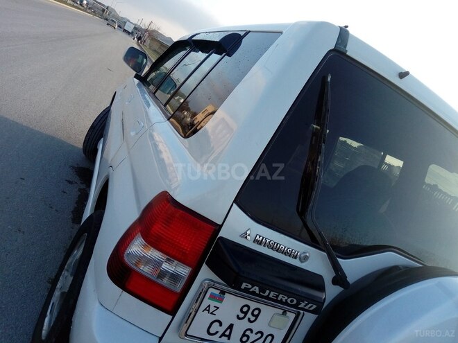 Mitsubishi Pajero io 2000, 200,000 km - 2.0 л - Bakı