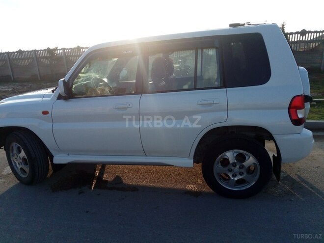Mitsubishi Pajero io 2000, 200,000 km - 2.0 л - Bakı