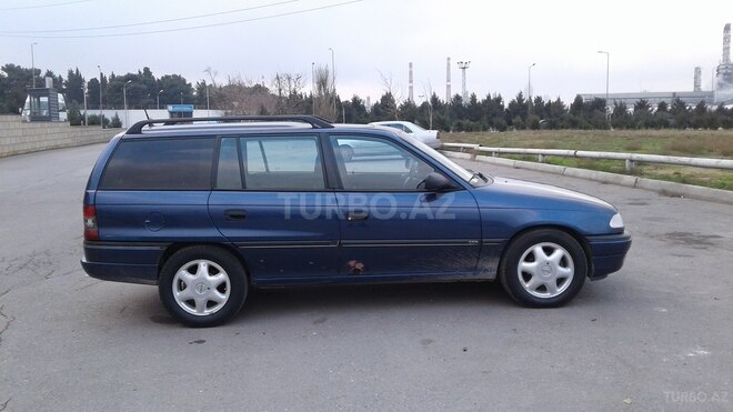 Opel Astra 1996, 180,000 km - 2.0 л - Bakı