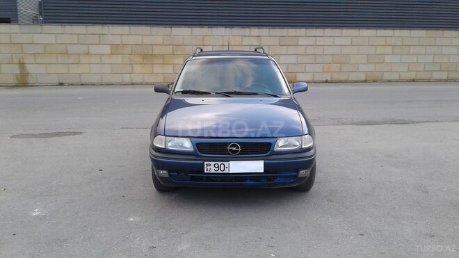 Opel Astra 1996, 180,000 km - 2.0 л - Bakı