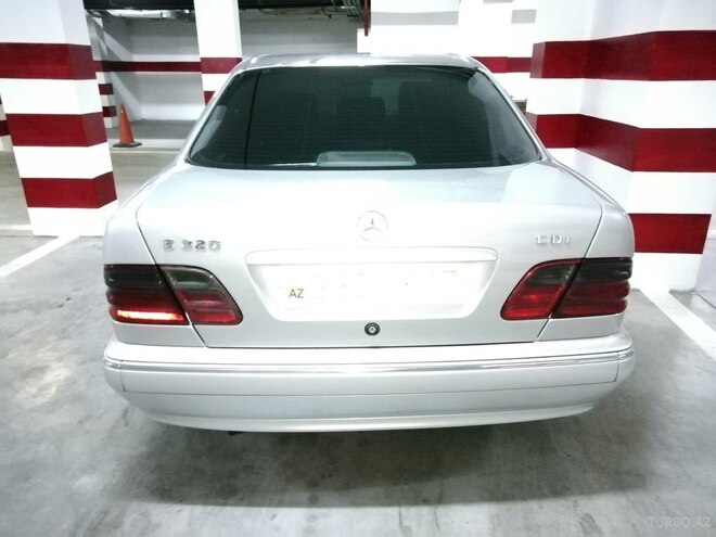 Mercedes E 270 2000, 256,200 km - 2.7 l - Bakı