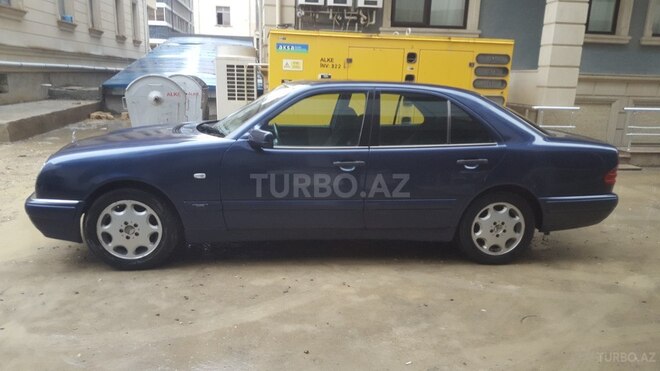 Mercedes E 220 1996, 245,247 km - 2.2 l - Bakı