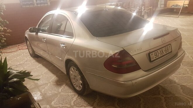 Mercedes E 320 2004, 208,658 km - 3.2 л - Bakı