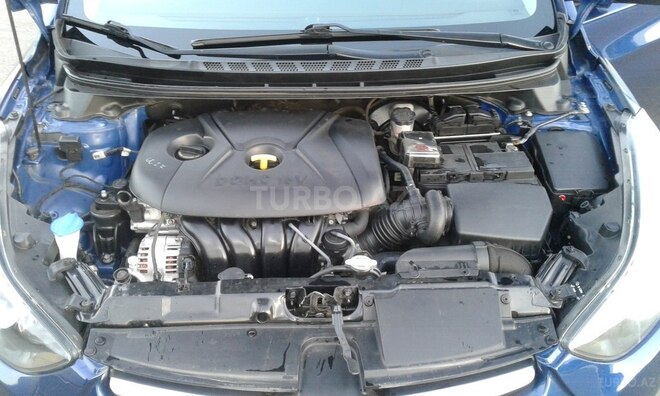 Hyundai Elantra 2015, 79,000 km - 1.8 л - Gəncə