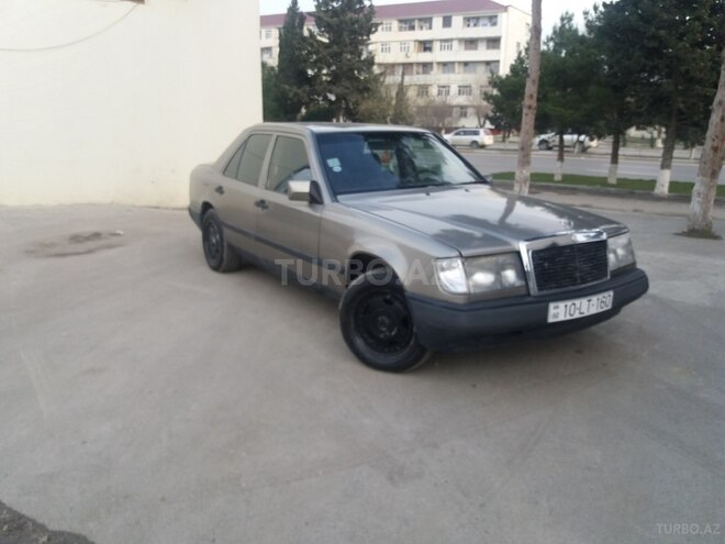 Mercedes E 260 1989, 280,000 km - 2.6 l - Sumqayıt