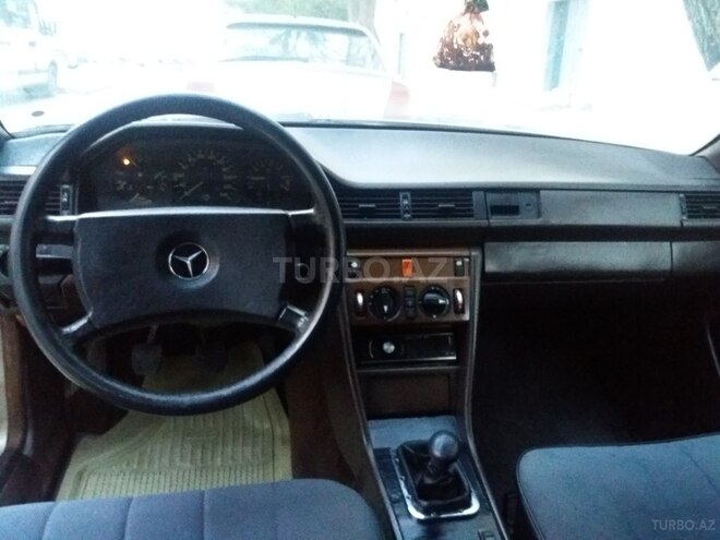 Mercedes E 260 1989, 280,000 km - 2.6 l - Sumqayıt