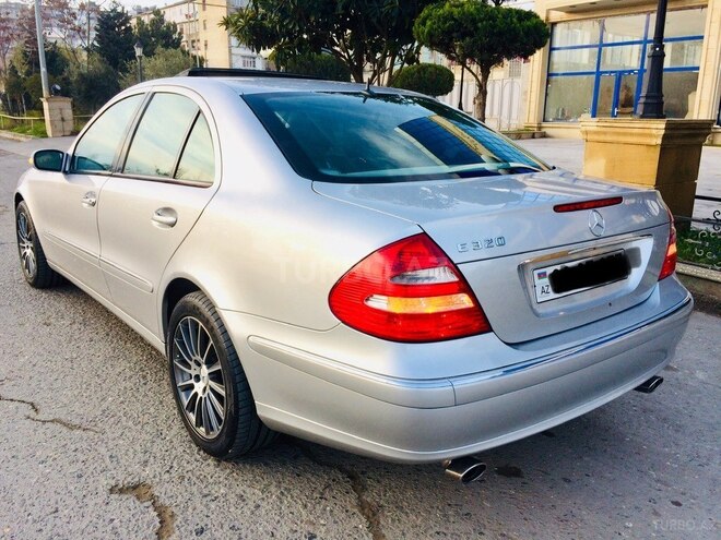 Mercedes E 320 2004, 186,559 km - 3.2 l - Bakı