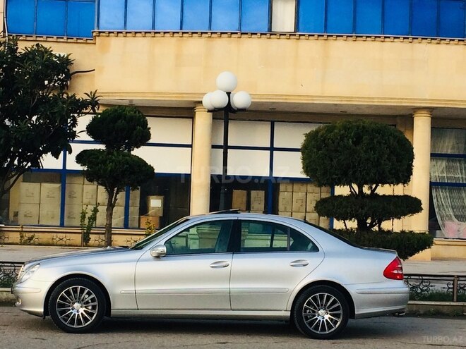 Mercedes E 320 2004, 186,559 km - 3.2 l - Bakı