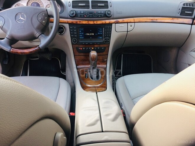 Mercedes E 320 2004, 186,559 km - 3.2 l - Bakı