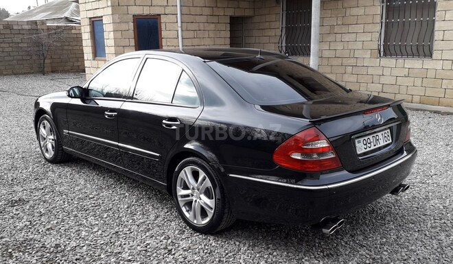 Mercedes E 270 2003, 222,050 km - 2.7 l - Bakı