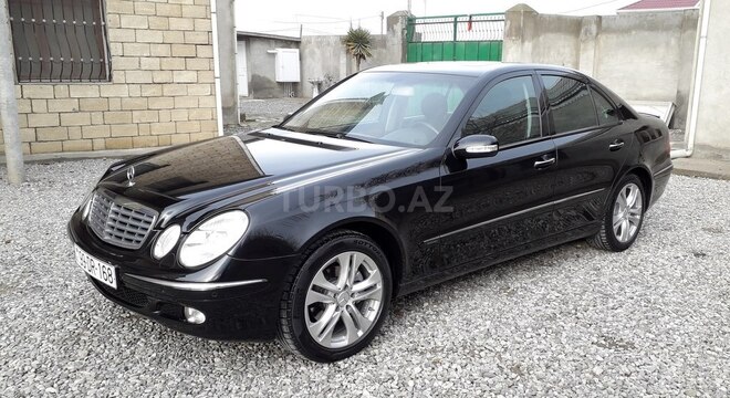 Mercedes E 270 2003, 222,050 km - 2.7 l - Bakı