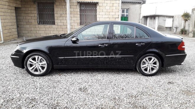 Mercedes E 270 2003, 222,050 km - 2.7 l - Bakı