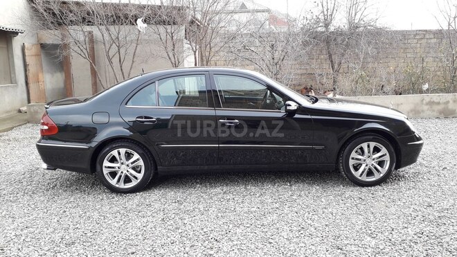 Mercedes E 270 2003, 222,050 km - 2.7 l - Bakı