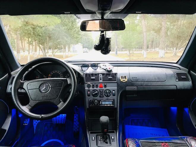 Mercedes C 180 1999, 211,384 km - 1.8 l - Sumqayıt