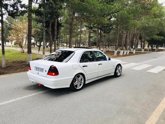 Mercedes C 180 1999, 211,384 km - 1.8 l - Sumqayıt