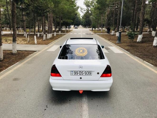 Mercedes C 180 1999, 211,384 km - 1.8 l - Sumqayıt