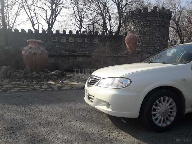 Nissan Sunny 2010, 180,000 km - 1.6 л - Bakı