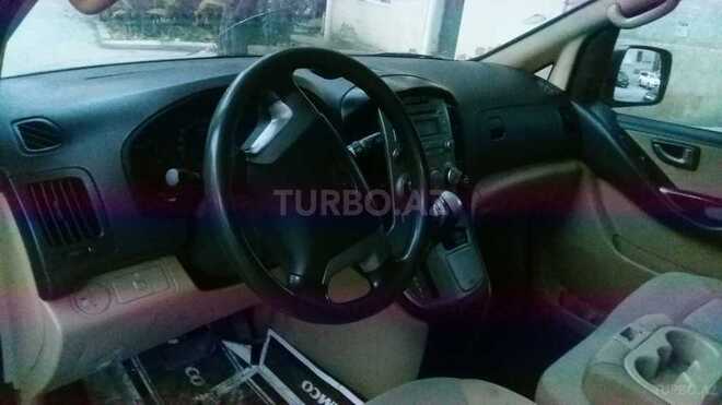 Hyundai H-1 2010, 198,000 km - 2.5 л - Bakı
