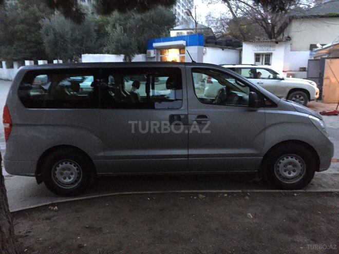Hyundai H-1 2010, 198,000 km - 2.5 л - Bakı