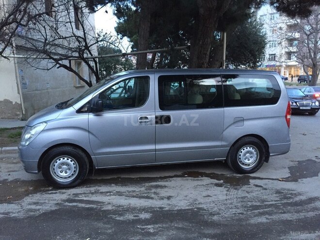 Hyundai H-1 2010, 198,000 km - 2.5 л - Bakı